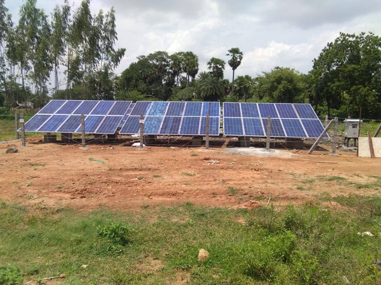 Tallapudi 33 kW ground-mounted solar array